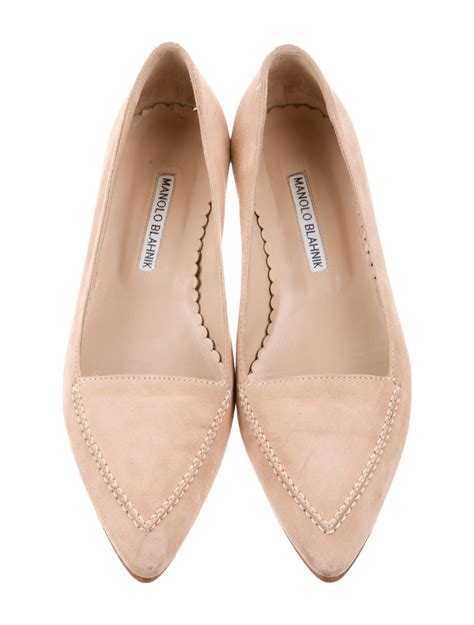 Manolo Blahnik Suede Pointed Toe Flats Shoes Moo63325 The Realreal