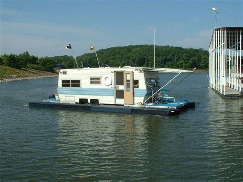 Travel Trailer Converts Into A Houseboat Pontoon Houseboat Houseboat