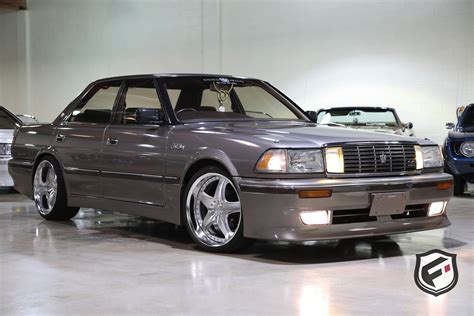 1990 Toyota Crown Fusion Luxury Motors