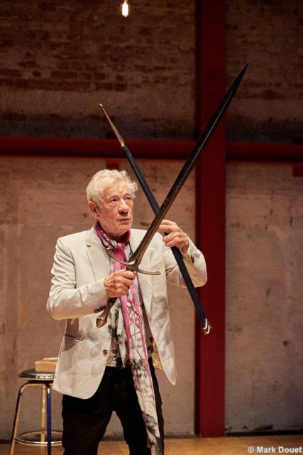 Ian mckellen, british actor of great versatility who was especially noted for his work with the royal shakespeare company and for his eclectic filmography, which included the lord of the rings trilogy. West End - Ian McKellen - Bühnenlichter.de