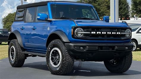 New 2021 Ford Bronco Outer Banks With Sasquatch Package Velocity Blue