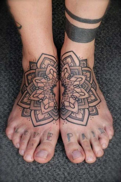 The more detail is done in this tattoo, the more real it is. 50 Hot Summer Sandal Tattoos Your Feet Will Thank You For Later - TattooBlend