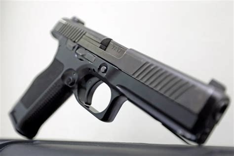 Russian National Guard Adopts The Lebedev Pistol Mpl And Mpl1 The