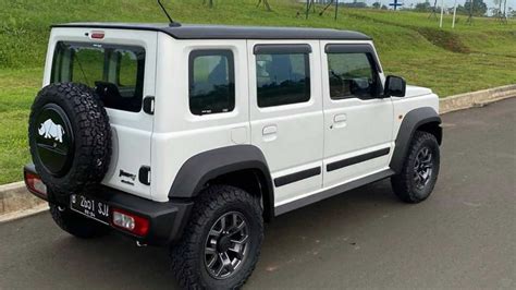3480 x 1645 x 1725 wheelbase (mm). Suzuki Jimny mostra como ficaria com 4 portas em projeção