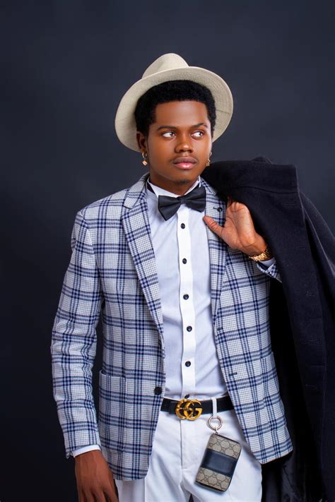 Site de musica criado para divulgar a musica dos cantores africanos. Música "Africana" de Gerilson Insrael com 50 mil visualizações em 24h - PlatinaLine