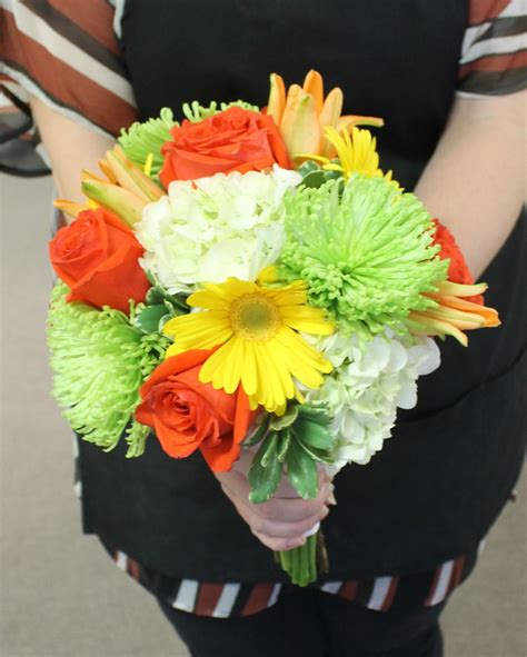 Woodland wedding goals in grand rapids, michigan. Citrus kissed - orange, green, yellow and white | Wedding ...