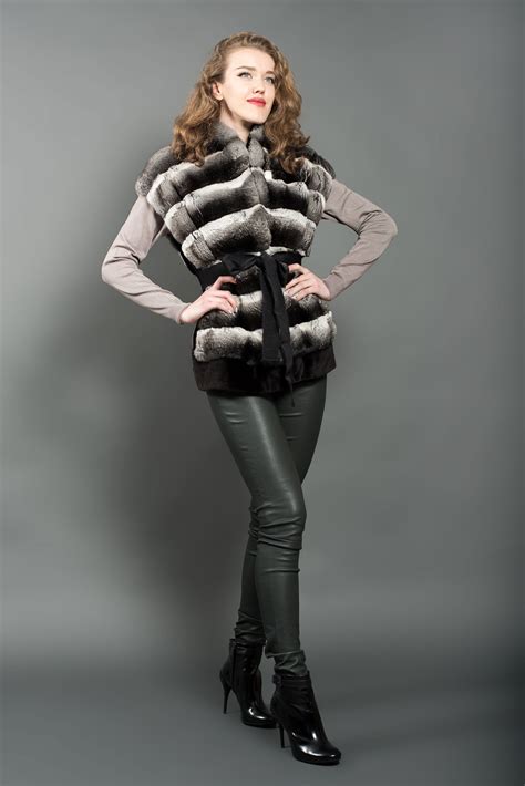 Elegant Chinchilla Fur Vest For Women With Shaved Mink Chinchilla Fur Chinchilla Fur Coat