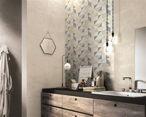 Infinite soluzioni di stile per personalizzare il proprio ambiente più intimo, dalle pareti al rivestimento doccia, dai pavimenti agli elementi di arredo. Piastrelle decorate per incorniciare la pareti del bagno ...