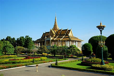 Alaninsingapore Temples Of Phnom Penh