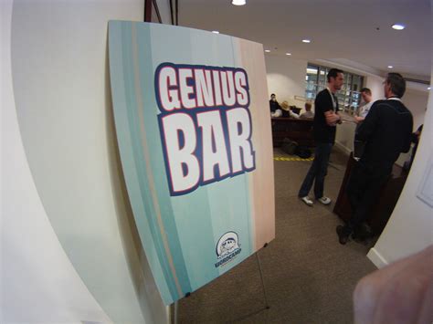 Genius Bar - Austin Passy