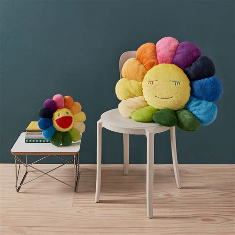Blue flower', 2005 new artist designed plush / cushion cute and fun plush. Flower Plush by Takashi Murakami - YangGallery