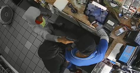 Houston Police Robbery Division Aggressive Suspects Wanted In North Houston Robbery