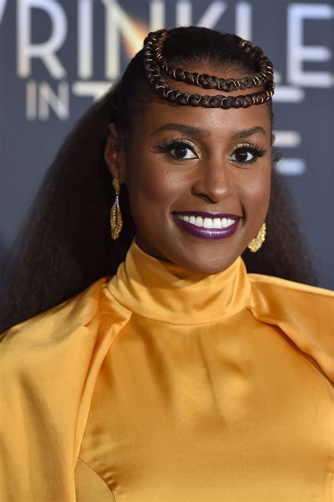 Issa Rae Rocks The Hair And Makeup We Want Yellow Makeup Brown Skin