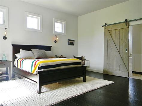It's also become too ubiquitous to the point where we take it for granted that we actually have other options for bedroom doors. 25 Bedrooms that Showcase the Beauty of Sliding Barn Doors