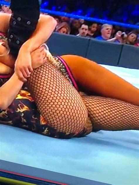 Becky Lynch Nude Nip Slip Pics And Porn Video Scandal Planet