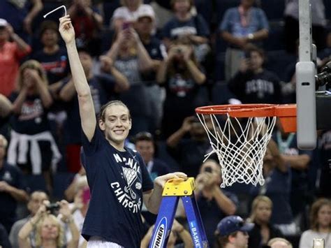 Uconn Holds Off Notre Dame To Claim 10th National Title