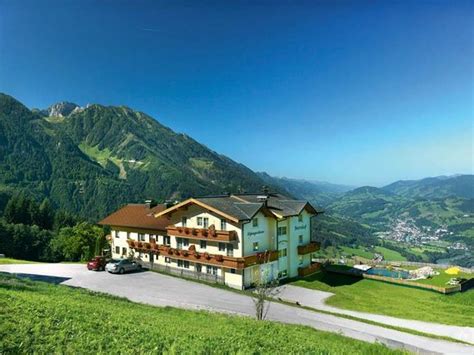 Unternehmen suchen jetzt mitarbeiter in sankt johann im pongau, s. GASTHOF STERNHOF (St Johann im Pongau, Oostenrijk) - foto ...