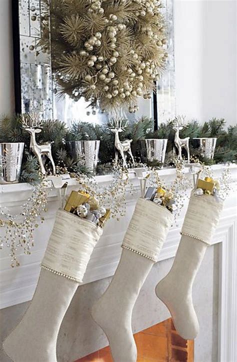 What i love about this table is that you can use this theme for new year's as well, since it's neutral and more 'winter focused'. 25+ Gorgeous Christmas Mantel Decoration Ideas & Tutorials ...