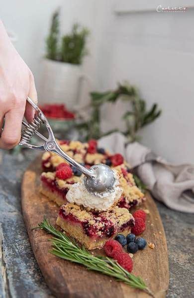 Jetzt ausprobieren mit ♥ chefkoch.de ♥. REZEPT: HImbeer Crumble Kuchen mit Milch Knusper Zimt Eis ...