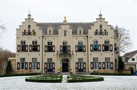 Choose from thousands of restaurants. Castle Leuvenheim | See where this picture was taken ...