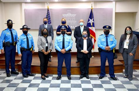 Gobernadora Otorga Ascensos A Miembros De La Policía De Puerto Rico Wipr