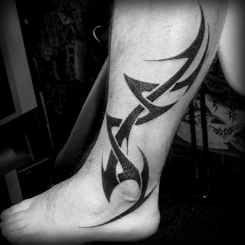 These intense logos are exceptionally valiant for venerable fellows of all backgrounds. 26 Fascinating Tribal Leg Tattoos