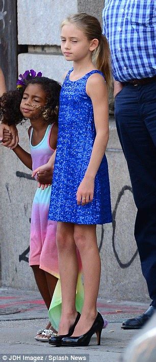 Heidi Klums Daughters Leni And Lou Wear Heels As They Step Out With