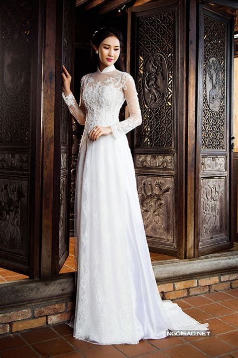 Everything from the vietnamese wedding dress, the ao dai, to the extensive vietnamese tea ceremony is a great representation of beauty and richness within vietnamese culture. ngoisao-net-5924-1441593724.jpg | Ao Dai/ Vietnamese ...