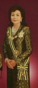 Raja jaafar mendirikan rumah tangga dengan duli yang teramat mulia raja puan besar perak raja nor mahani binti almarhum raja shahar shah pada tahun 1973 pada usia 32 tahun. WARISAN RAJA & PERMAISURI MELAYU: Susunan Keutamaan Negeri ...