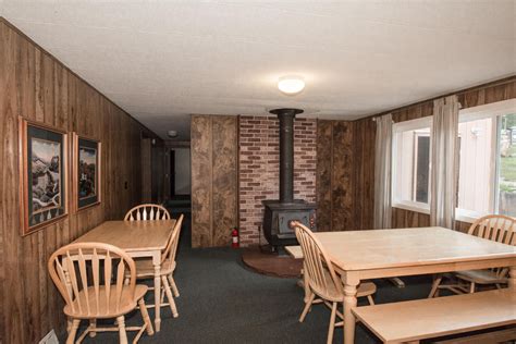 Three bears lodge offers 6 luxury cabins near the mt. Three Bears Cabin 8 - Yogi Bear's Jellystone Park