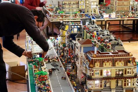 La Metropoli Ideale Costruita Con I Lego 7 Milioni Di Mattoncini è La