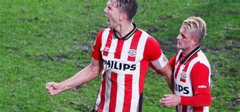 Also get all the latest ucl points table & standings, live scores, results, latest news & much more at sportskeeda. UEFA Champions League PSV vs Atletico Madrid Preview ...