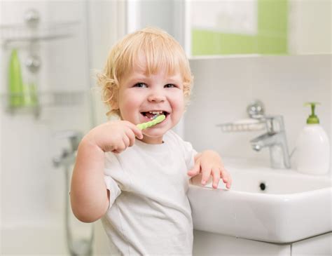 Helping Your Kids Brush Their Teeth Dallas Tx