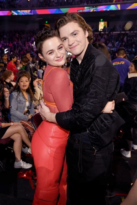 Joey King And Joel Courtneys Friendship Proves Theyre Basically Elle