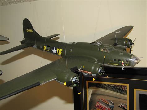 Plastikmodelle Revell B 17f Memphis Belle 148 Revell 04297 Liang Rudolf