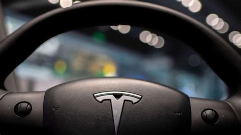 Etats Unis Tesla Gagne Pour La Première Fois Plus Dun Milliard De Dollars Le Matin