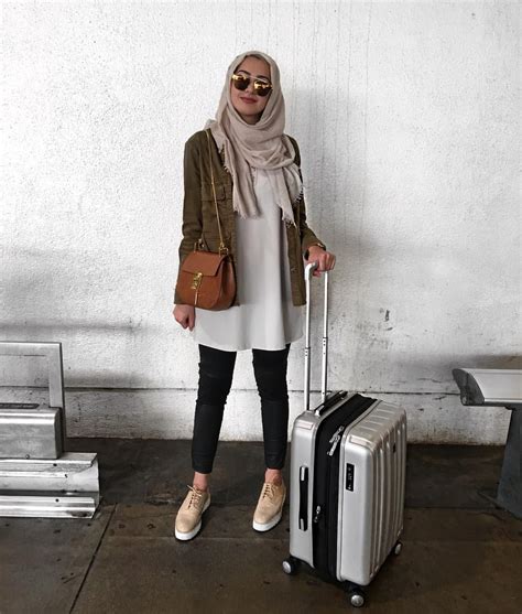 Lihat ide lainnya tentang pakaian, gaya model pakaian, gaya berpakaian. Pin on Casual Hijab Outfits