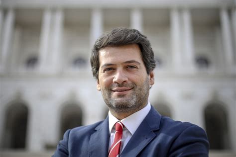 As últimas notícias, opinião, fotos e vídeos de andré ventura. Classify Portuguese politician André Ventura