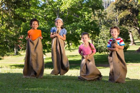 Sólo asegúrate de nunca hacer este juego después de una comida o con niños muy pequeños ya. Juegos para Niños: Fáciles, divertidos y para todas las edades