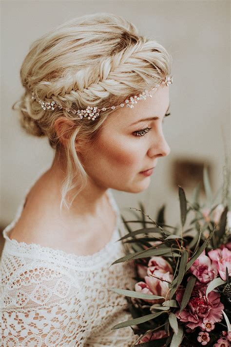 See more ideas about hair, hair styles, long hair styles. Neue Brautfrisuren für lange Haare | Frisuren hochzeit ...