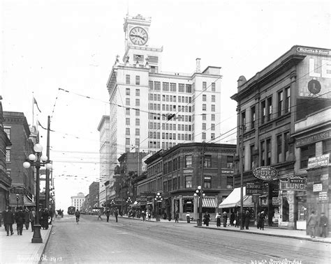 Located right on granville street, the granville house b&b bed and breakfast is within walking distance of queen elizabeth park and a short drive from granville island and vancouver's downtown core. Vancouver Then and Now: Granville Street (PHOTOS) | News