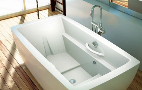 Soaking in bathroom tubs is a popular leisure activity that is often recommended for its healing benefits. 3rings | BainUltra's Luxuriant and Restorative Essencia ...