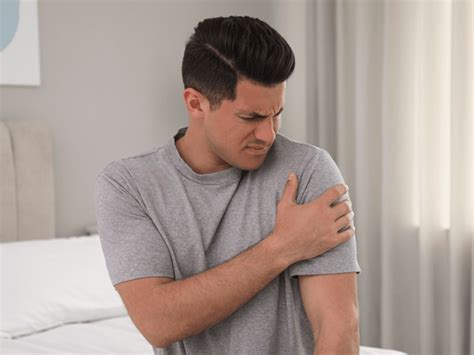 Shoulder Pain From Sleeping Heres Why And What To Do The