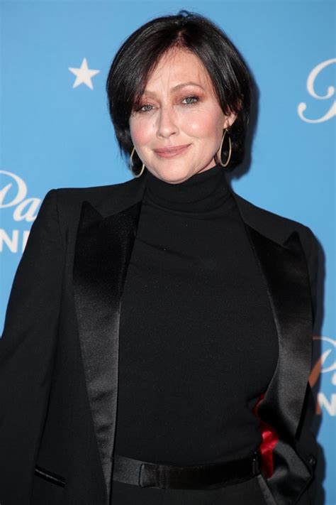 Последние твиты от shannen doherty (@dohertyshannen). Pobijedila opaku bolest: Hollywoodska glumica presretna ...