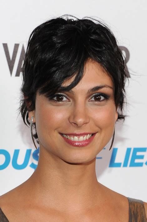 The british actress has a dazzlingly beautiful set of blue eyes and long black hair, despite her iconic role where she donned dazzling white hair. Morena Baccarin Shaggy Layered Short Black Haircut ...