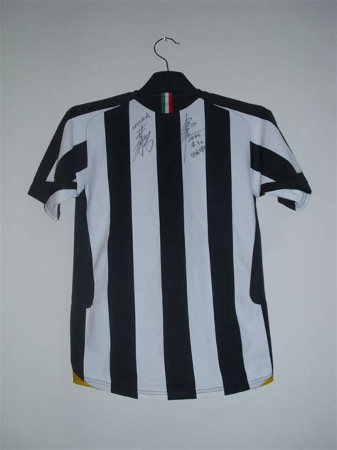 A dark inscription 'juventus on a. d'Kaki Lima Bundle: Jersey Juventus 2005 (SOLD)