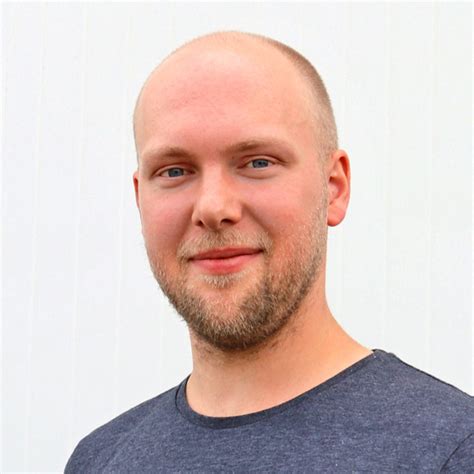 Free shipping & returns* · order today, ships today Jan Klammann - Co Chief Operating Officer - Sportspar GmbH ...