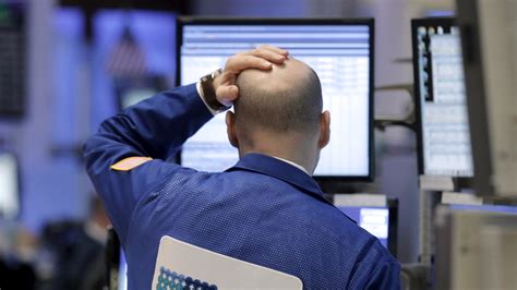One downside of crypto.com, however, is its onboarding process. Robinhood trading app accused of MARKET MANIPULATION after ...
