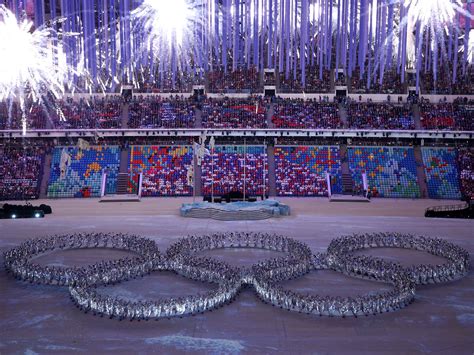 Sochi 2014 Closing Ceremony Dancers Form The Olympic Rings During The