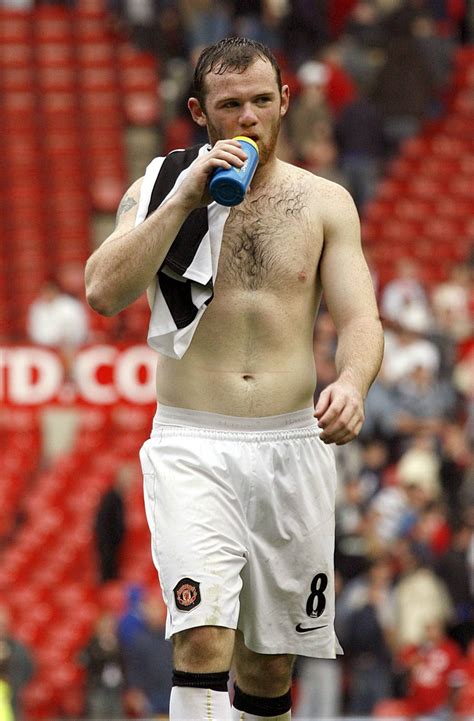What better opportunity to #throwback to some of the many occasions @waynerooney helped to. Wayne Rooney | กีฬา